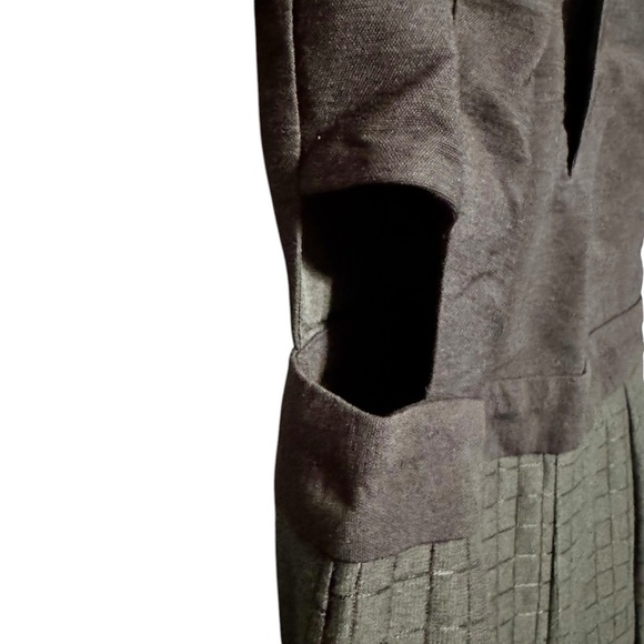 FINDERS KEEPERS Wide Leg Cropped V-Neck Side Cutout Grid Pattern Leg Jumpsuit - Picture 5 of 11